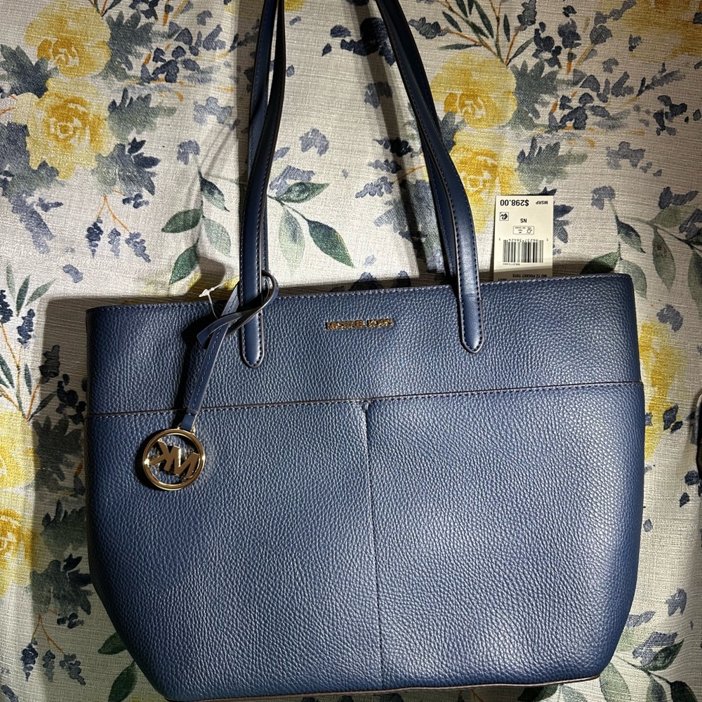 NWT Michael Kors Bedford Tote 38H3GBFT6B Medium Top Zip Pocket Tote Navy